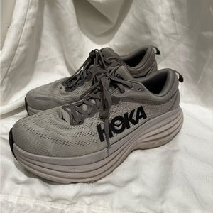 Men’s Size 9 Hoka Bondi 8
